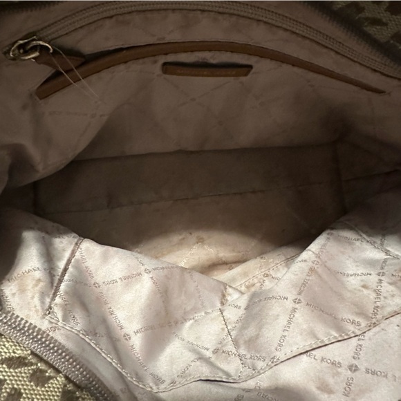 Michael Kors Signature Jacquard Kempton Tote - Picture 6 of 8